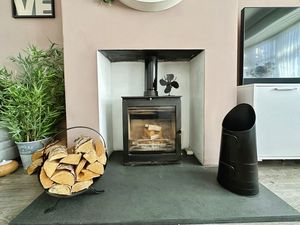 Photo 16- click for photo gallery